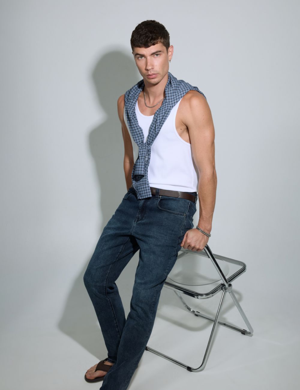 ג’ינס בגזרת SLIM