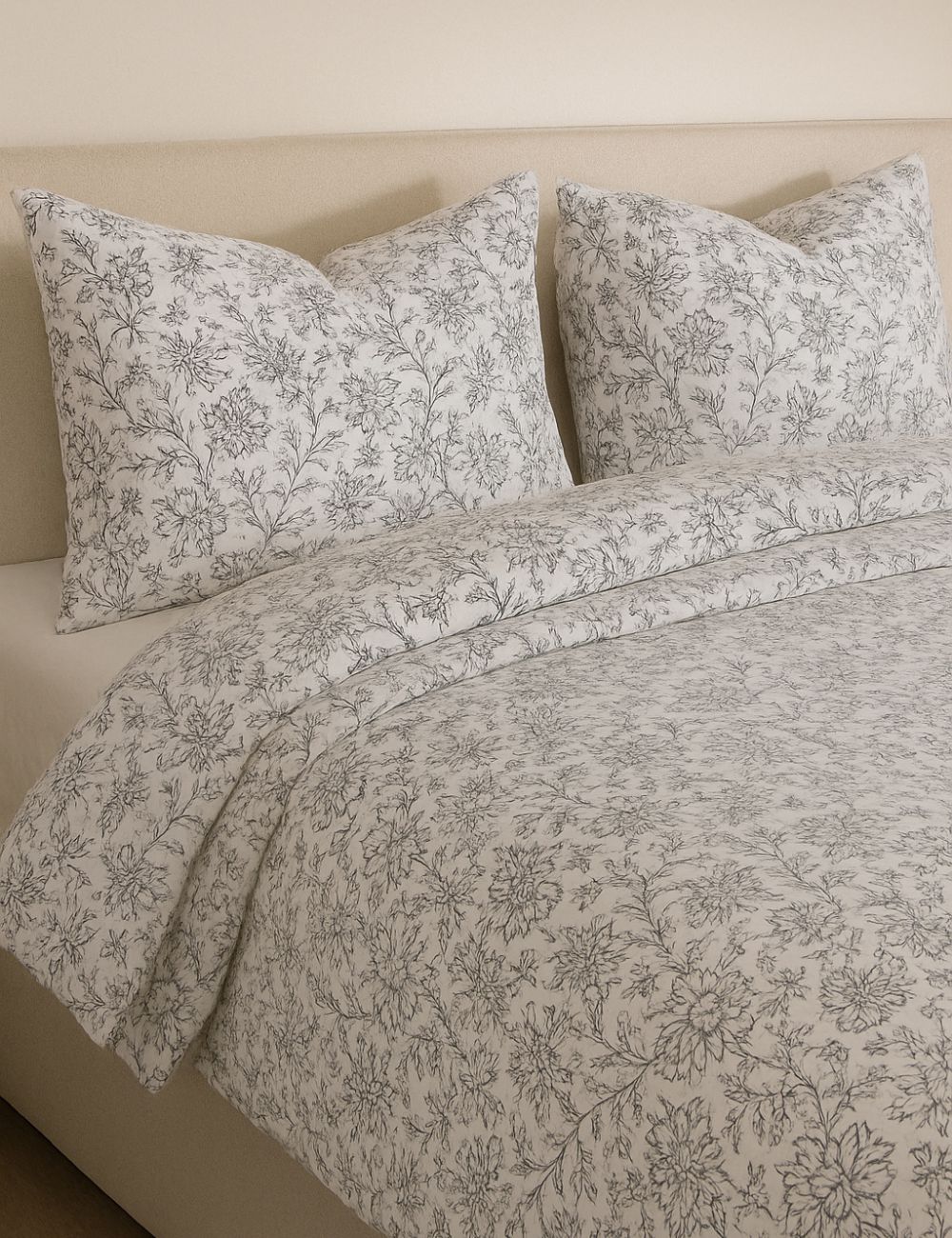 ציפית פרחים שחורים 50X70CM 180TC PERCALE