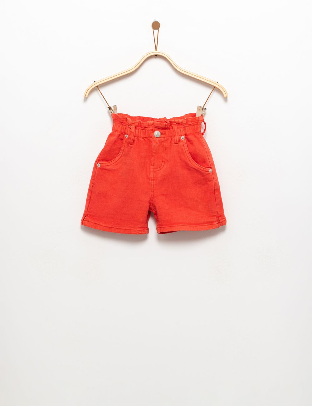 שורט עם מותן אלסטית