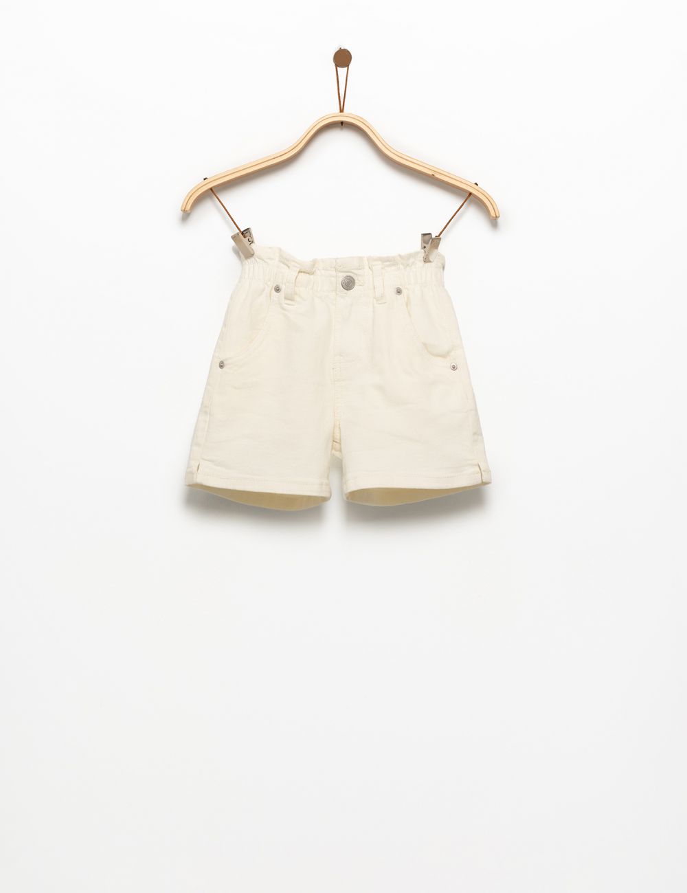 שורט עם מותן אלסטית