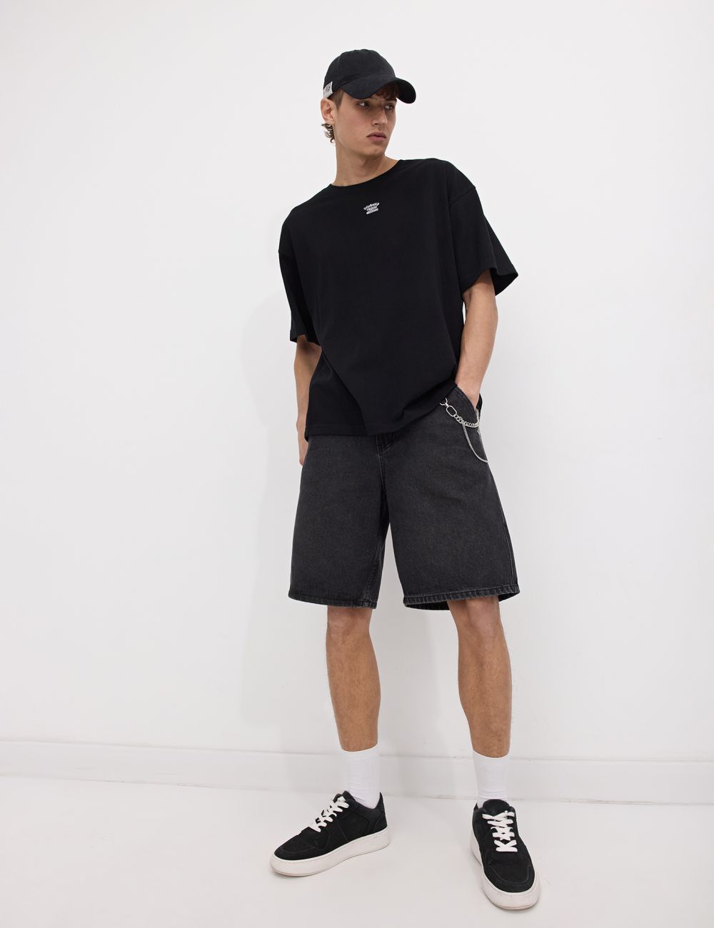 ג׳ינס סקייטר קצר