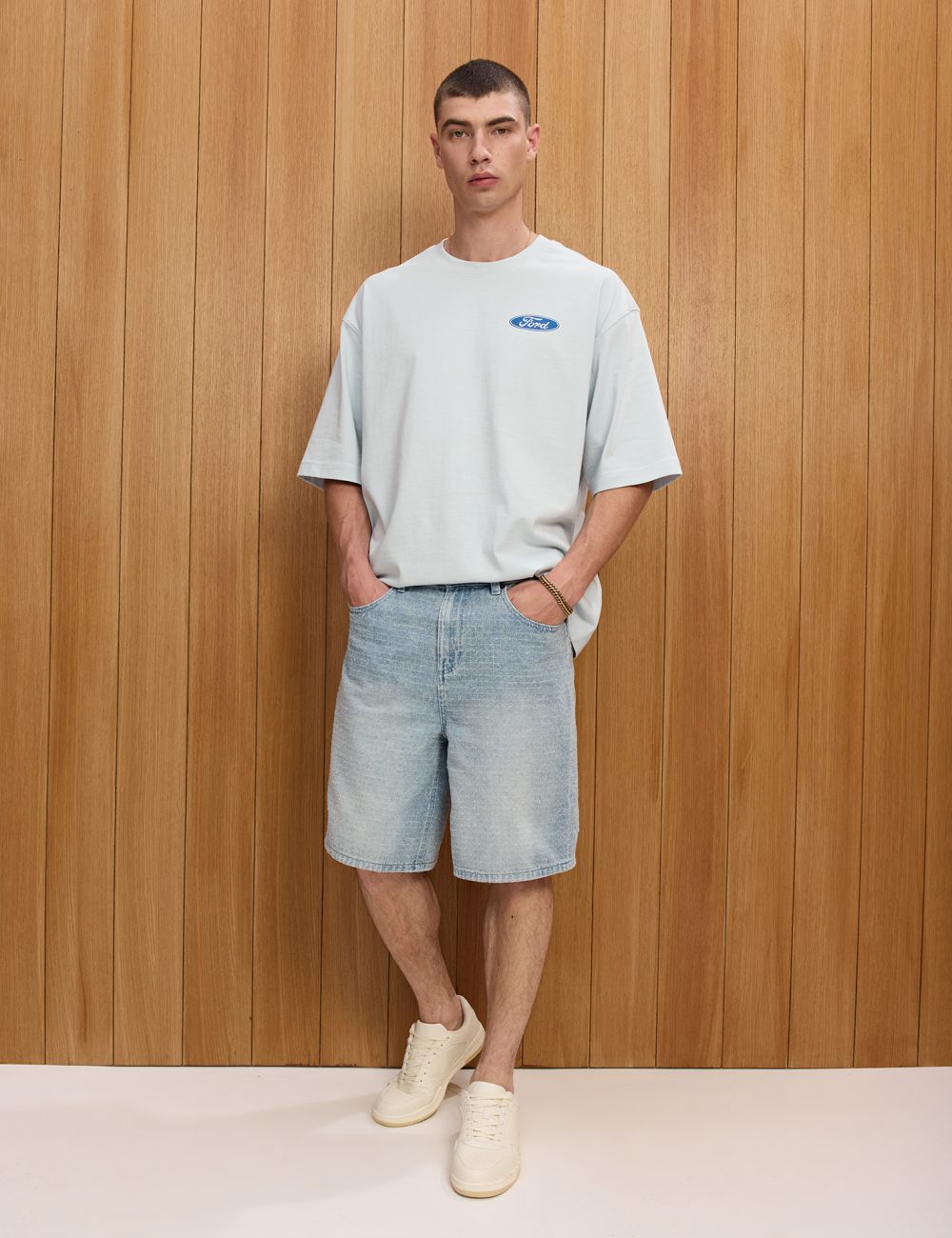 ברמודה ג׳ינס עם טקסטורה