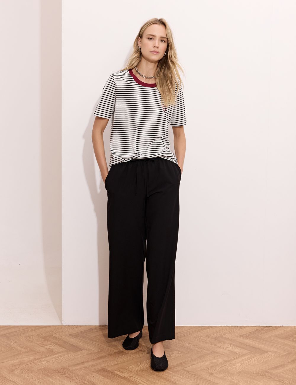 מכנסיים משוחררים