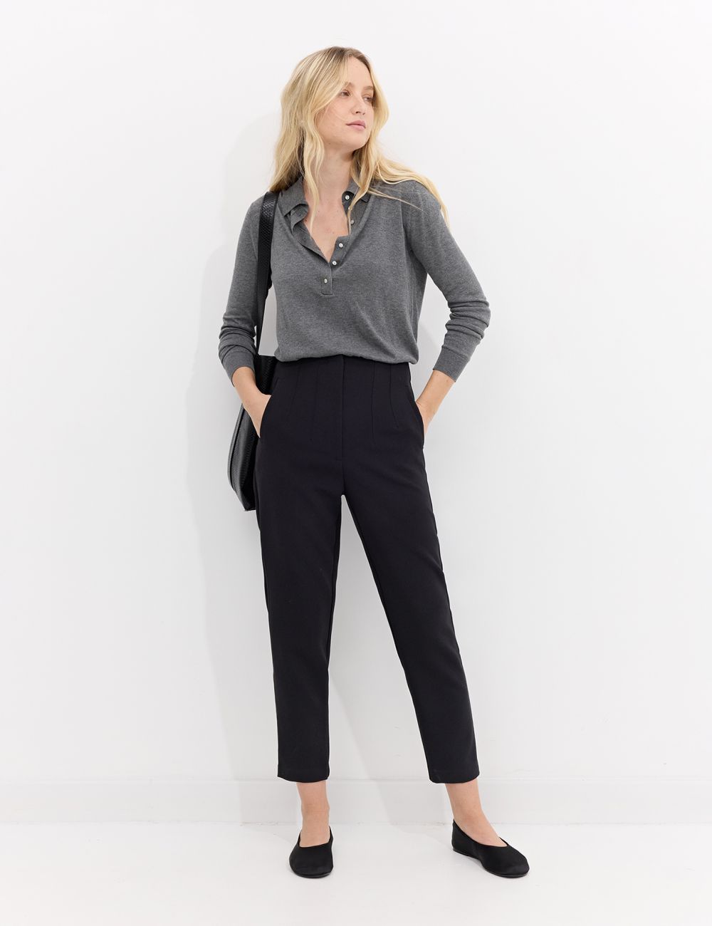 מכנסיים מחוייטים בגזרה גבוהה