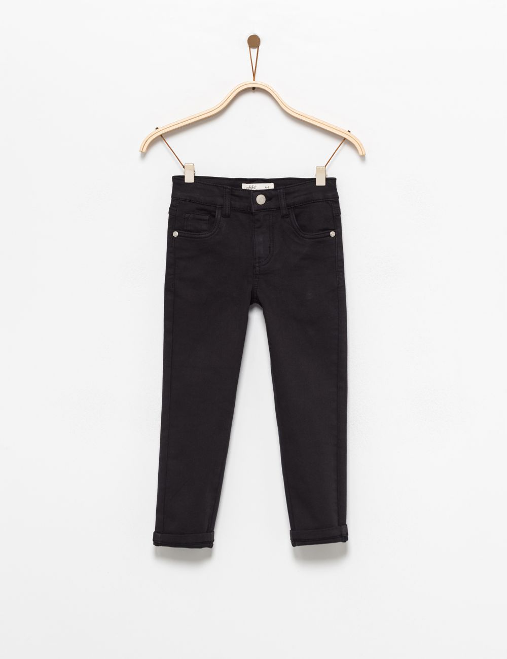 מכנסי ג’ינס ארוכים