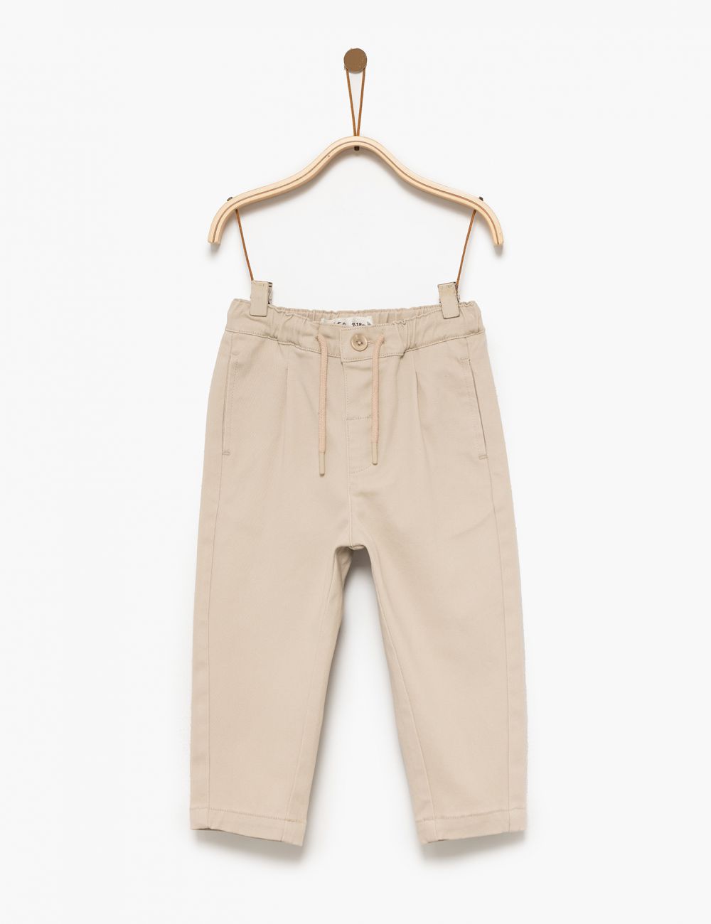 מכנסיים מחויטים