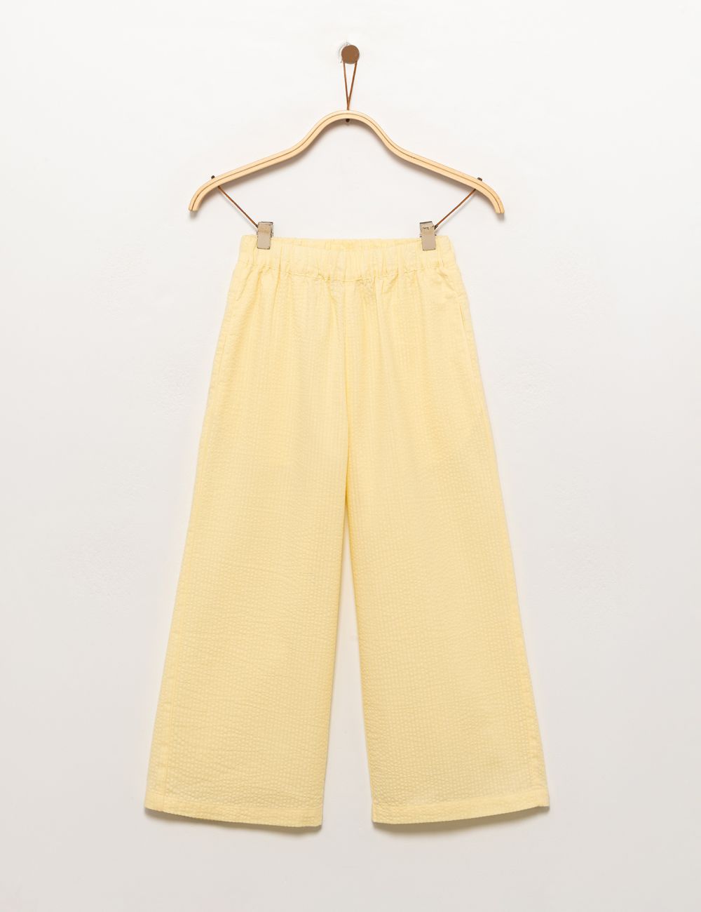 מכנסיים בד טקסטורה