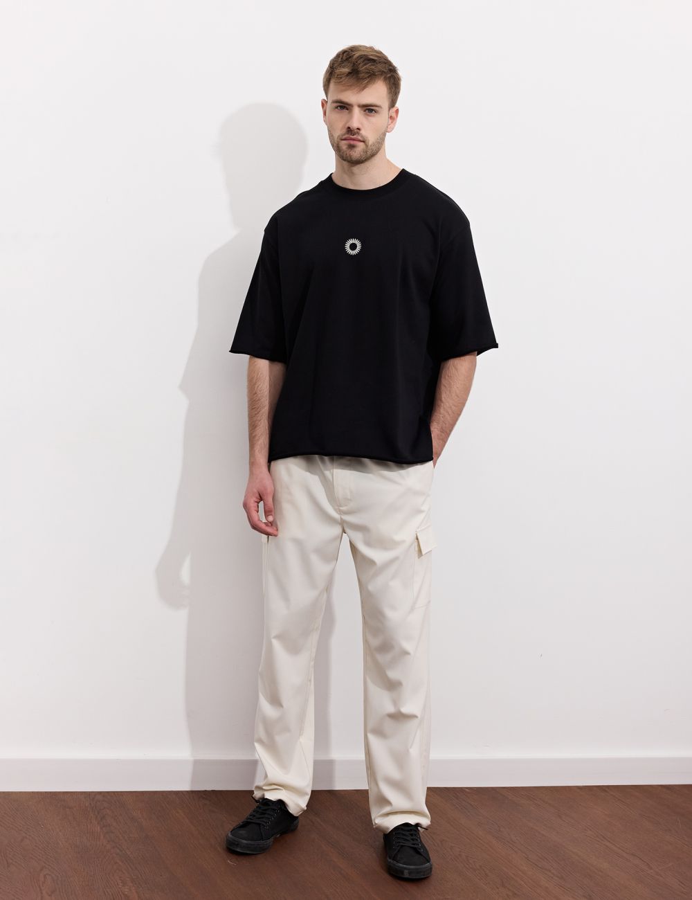 מכנסיים ארוכים עם כיסי צד