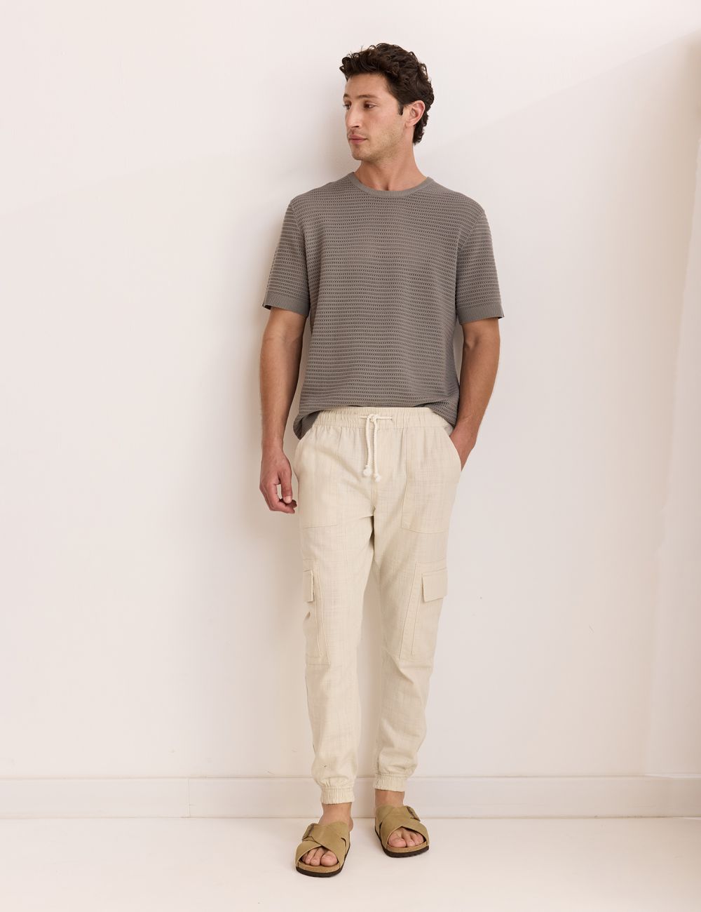 מכנסיים במראה פשתן