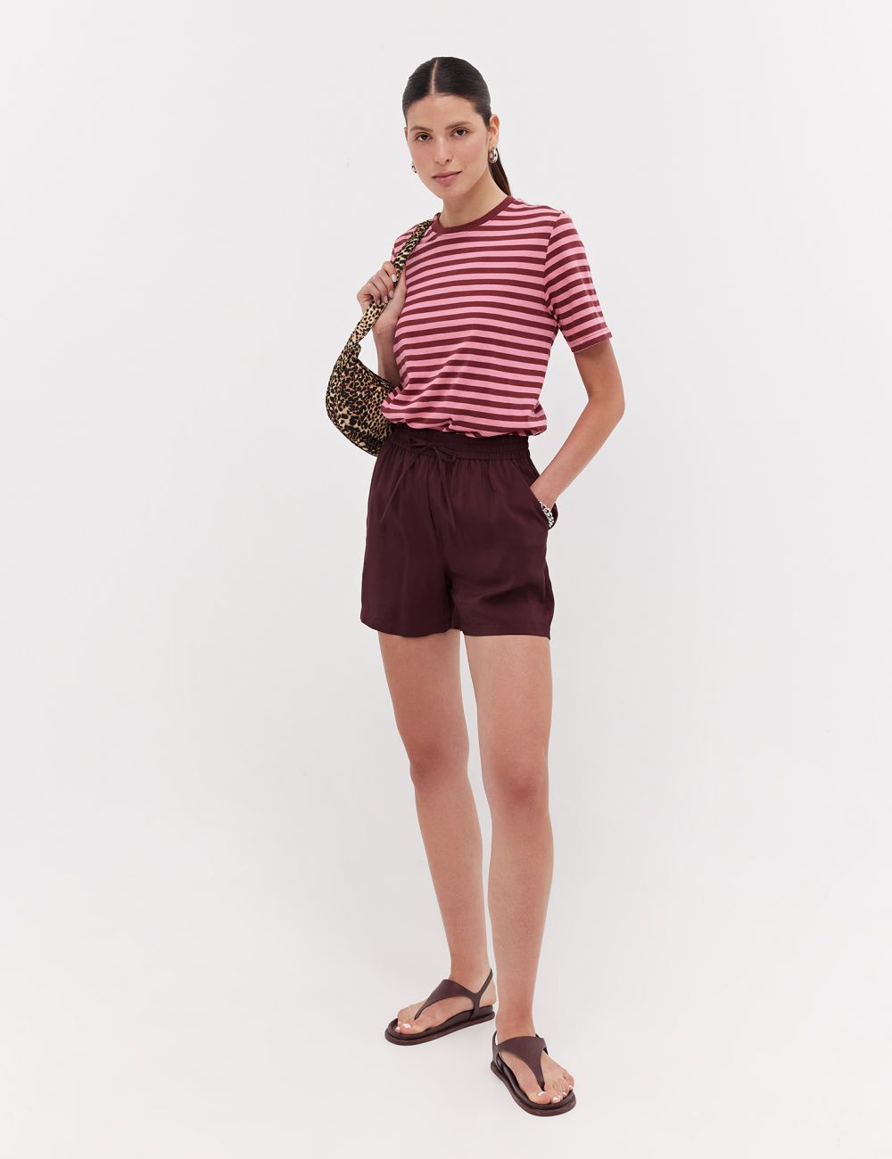 מכנסיים קצרים