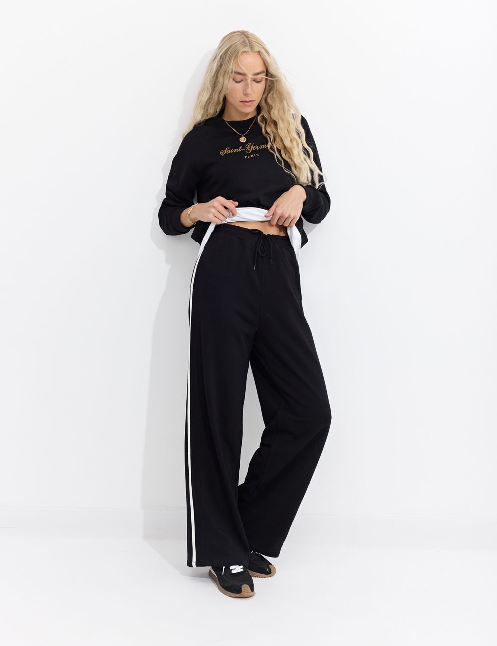 מכנסי פוטר WIDE-LEG עם חתך