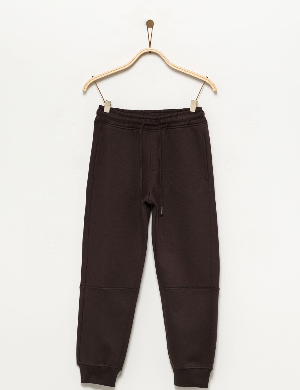 מכנסיים עם חתך