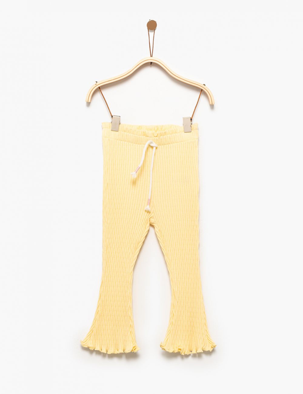 טייץ מתרחב עם מותן מכווצת