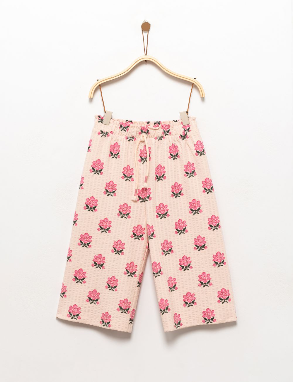 מכנסיים עם WIDE-LEG