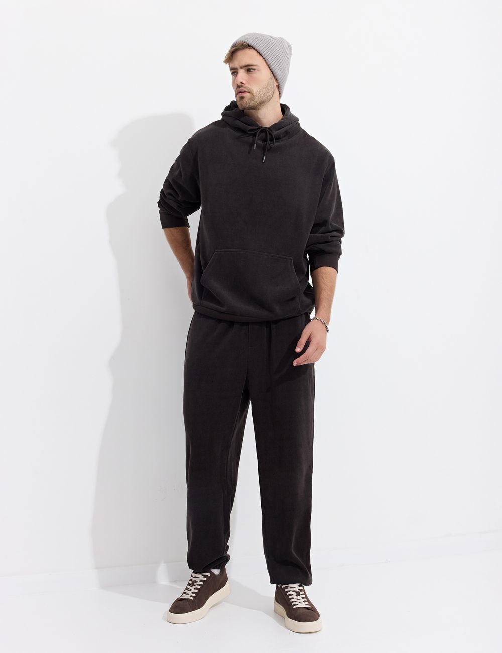 מכנסי JOGGER עם טקסטורה