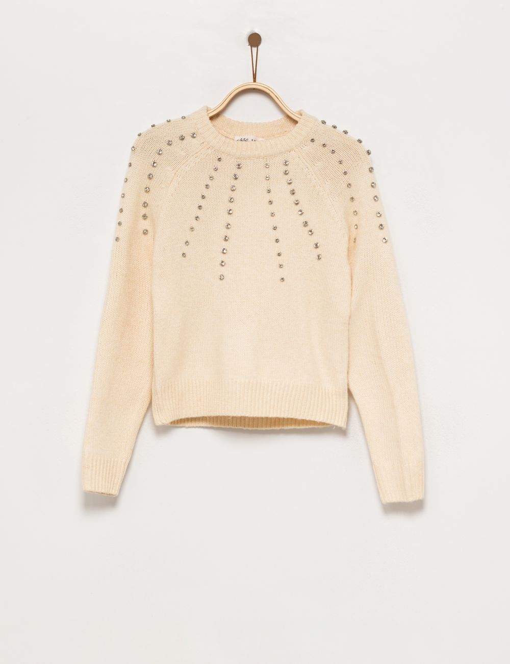 סריג עם אבנים