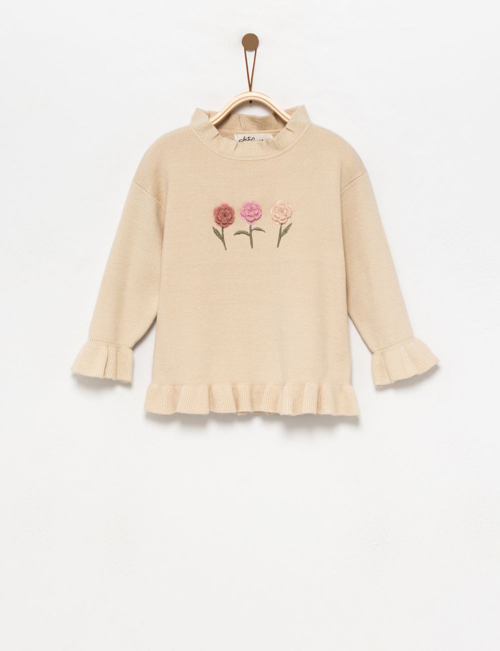 סריג עם רקמה