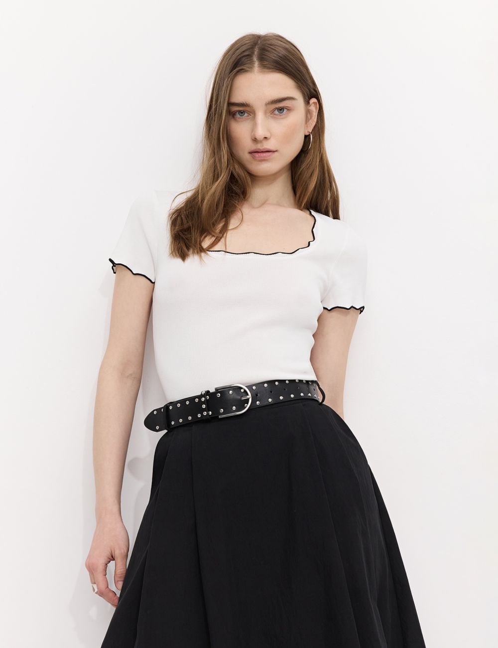 חולצת סריג עם צאוורון עגול