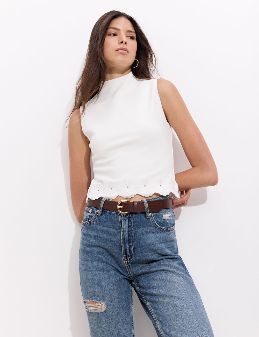 גופיית סריג עם רקמה