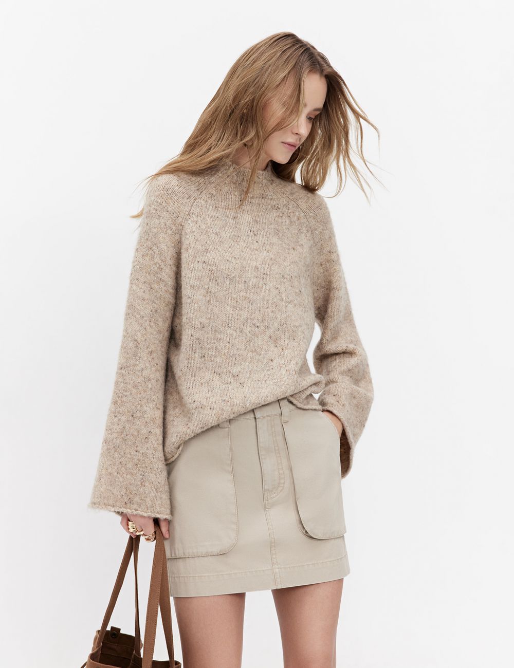 סריג עם שרוולים מתרחבים