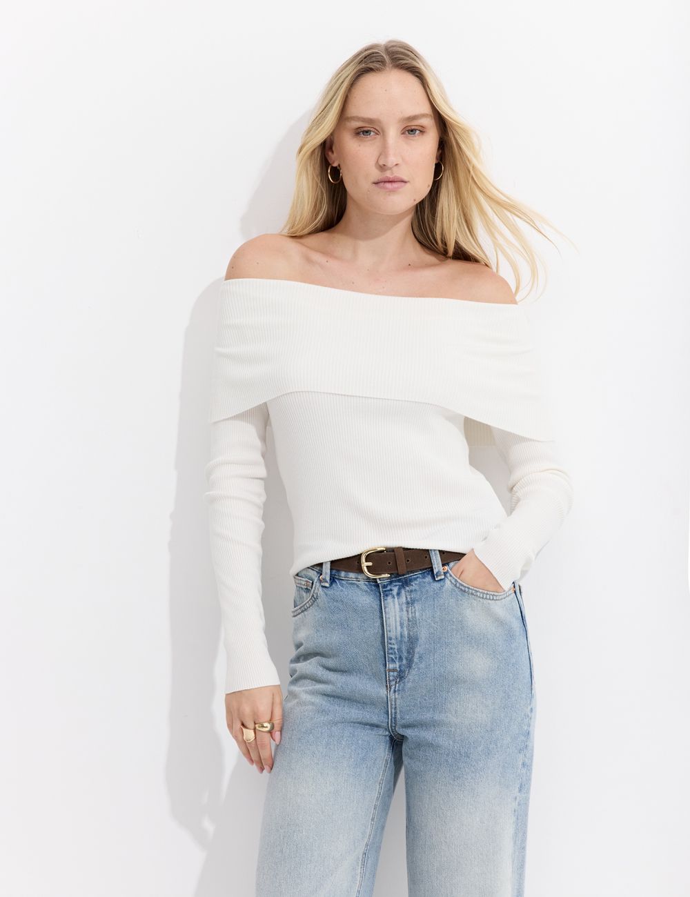 סריג דק כתפיים חשופות