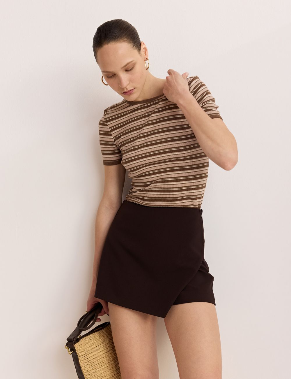 מכנסי חצאית אסימטריים