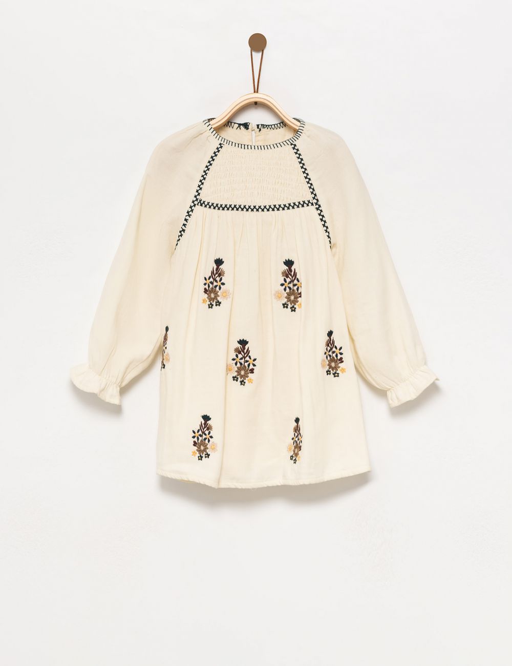 שמלה רקמת פרחים