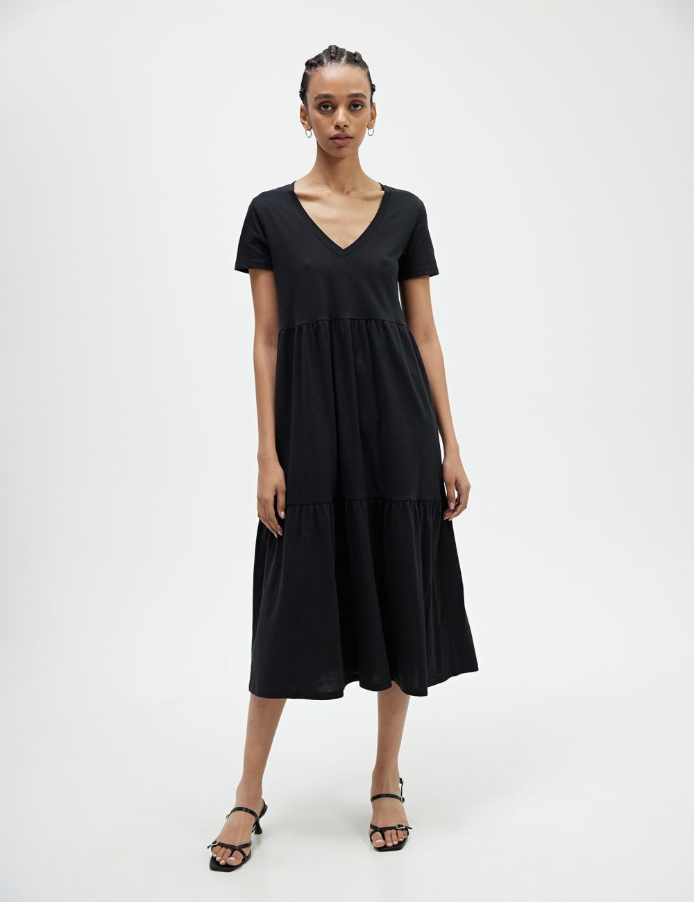 שמלת קומות משוחררת