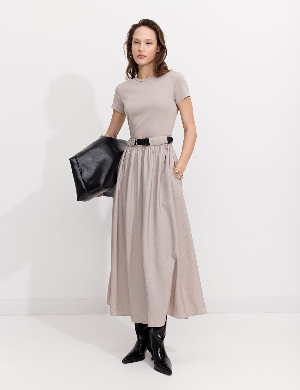 שמלת מידי עם חגורה