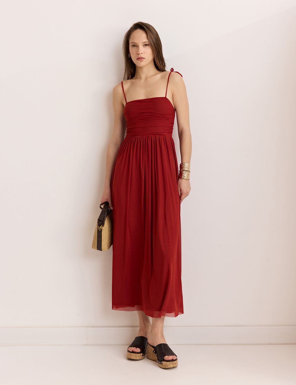 שמלת מידי טול