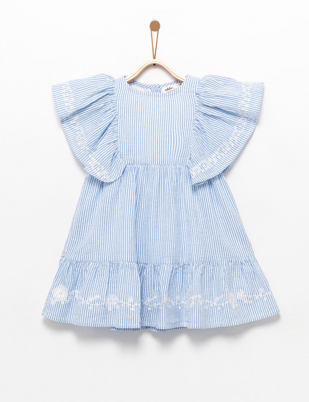 שמלה עם רקמה