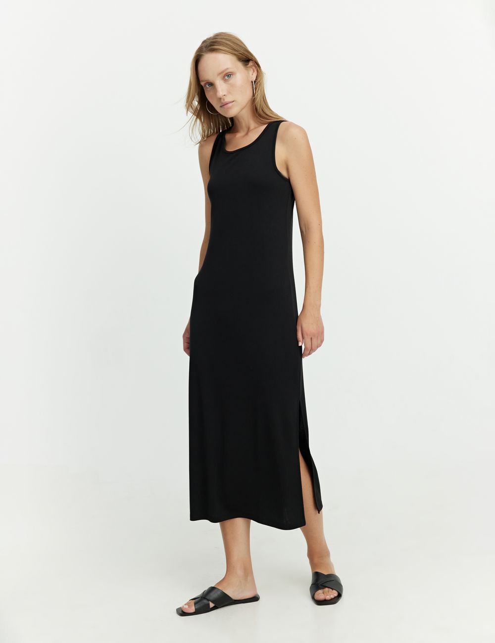 שמלת גופיה עם שסע