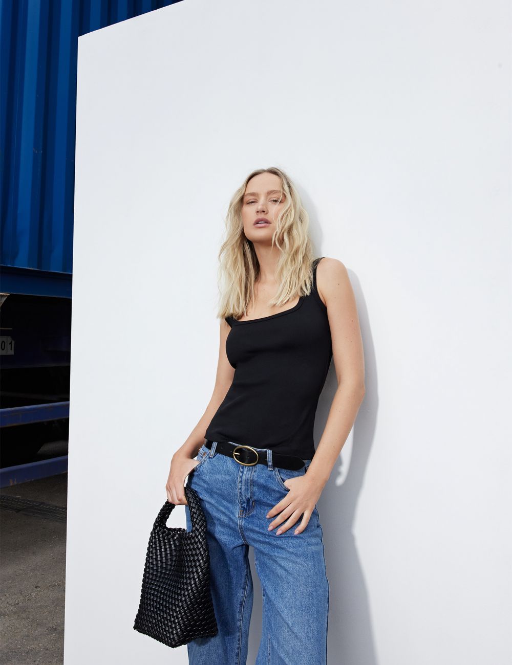 גופיה עם מפתח מרובע