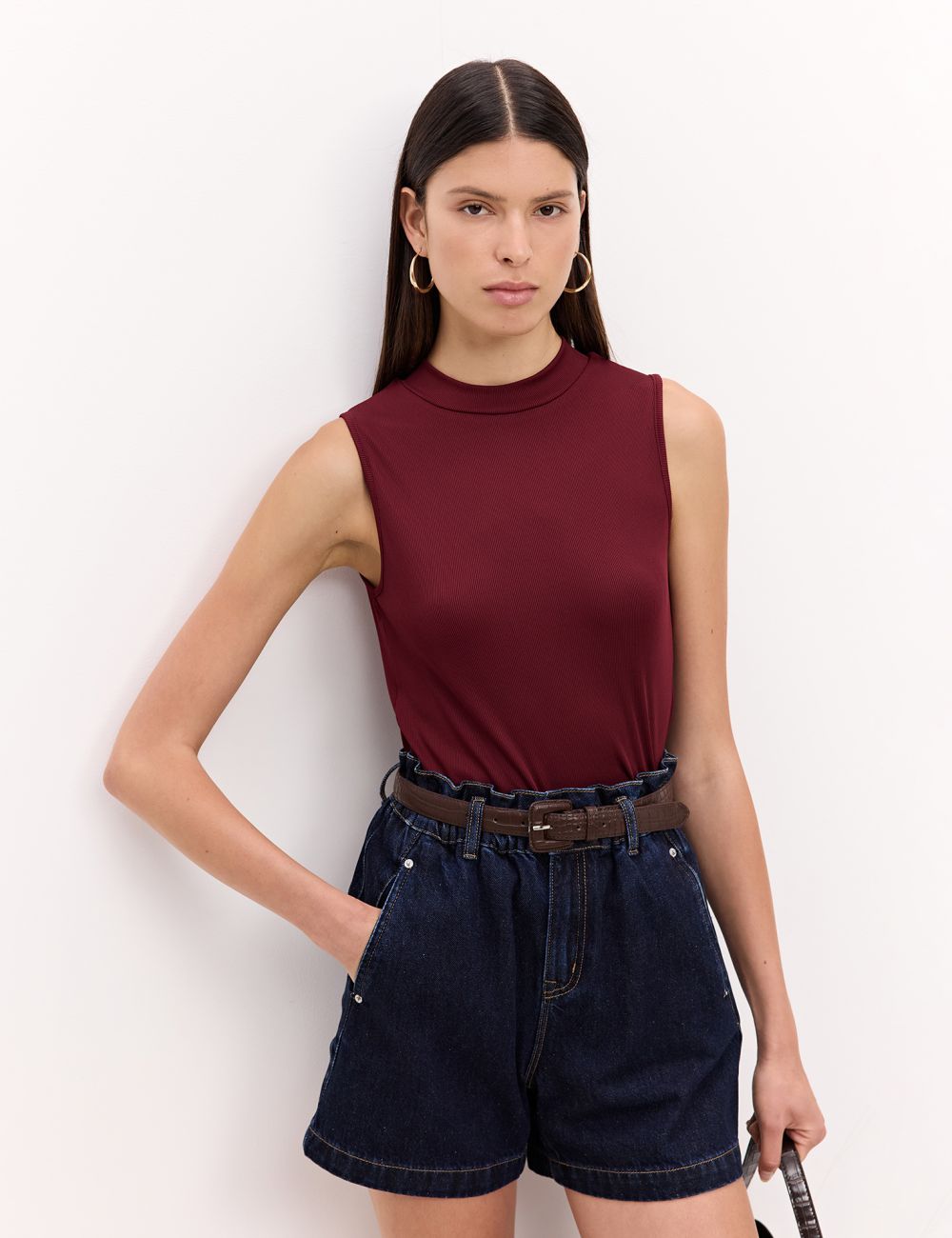 גופית ריב קריר צווארון גולף נמוך