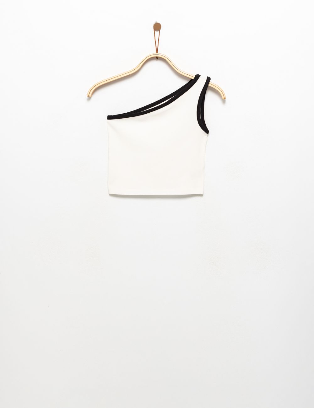 גופיית כתף אחת