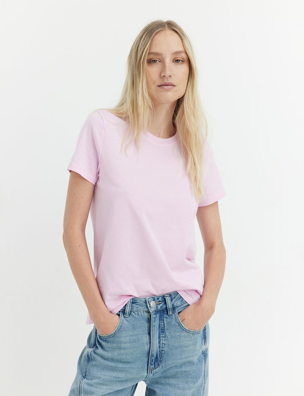 טי-שירט בייסיק מפתח עגול