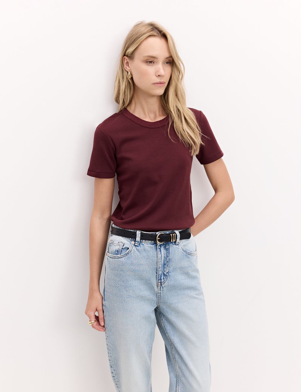 טי-שירט צווארון עגול