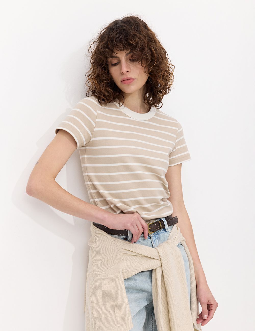 טי-שירט U