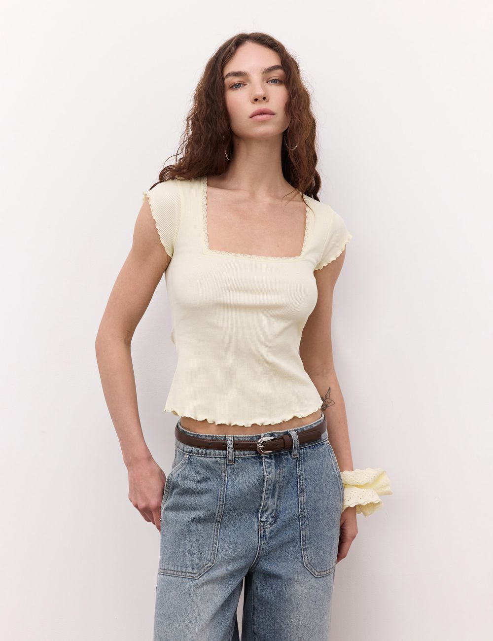 טי שירט ריב עם גימורי תחרה