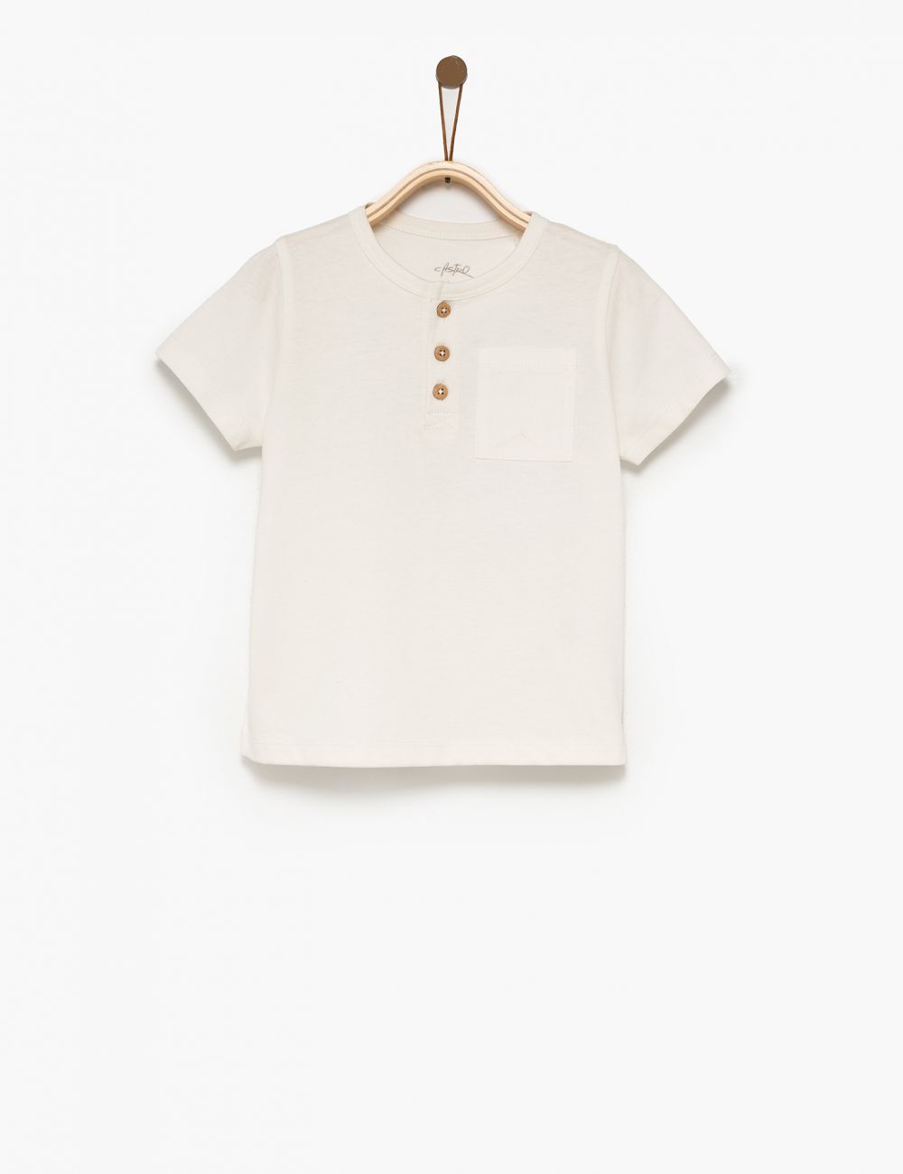 טישרט עם כפתרה