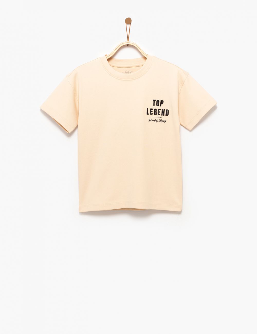 טישירט עם רקמה