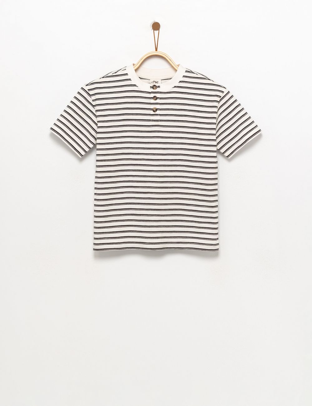 חולצת טי עם שינה