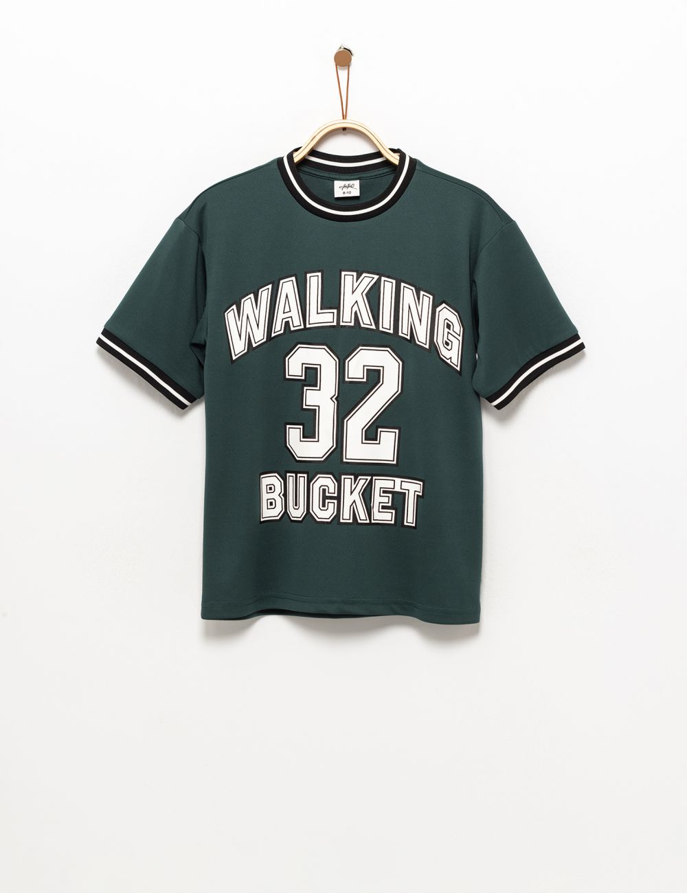 חולצה בסגנון ספורטיבי