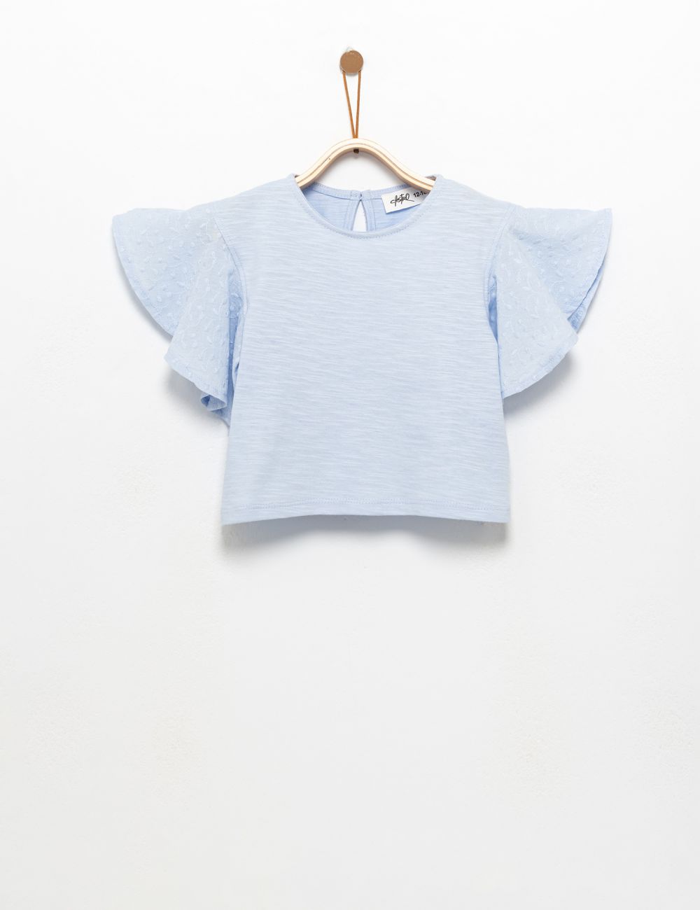 חולצה עם שרוול קצר ורקמה