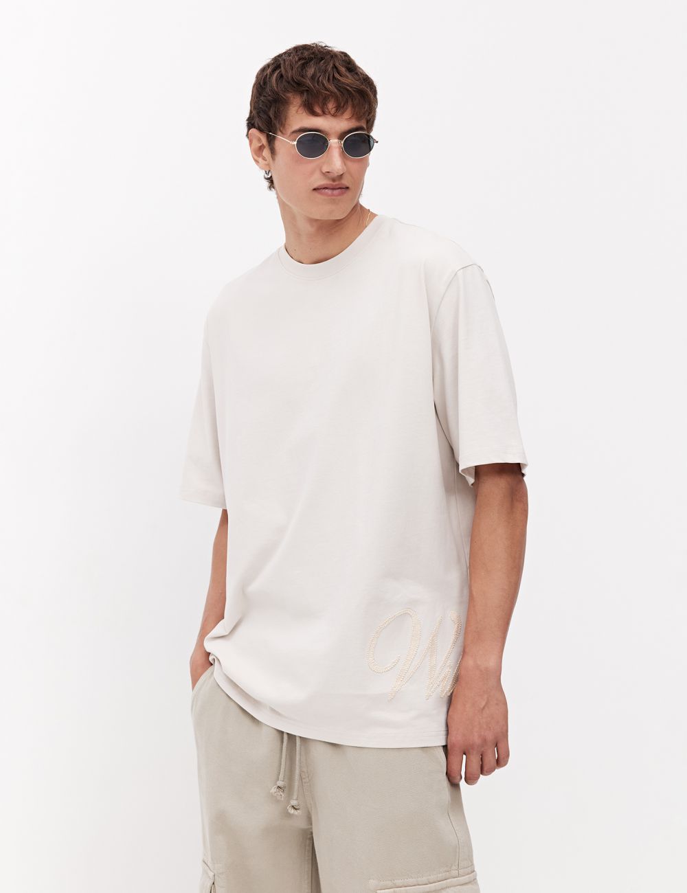 טי-שירט רקומה REGULAR FIT