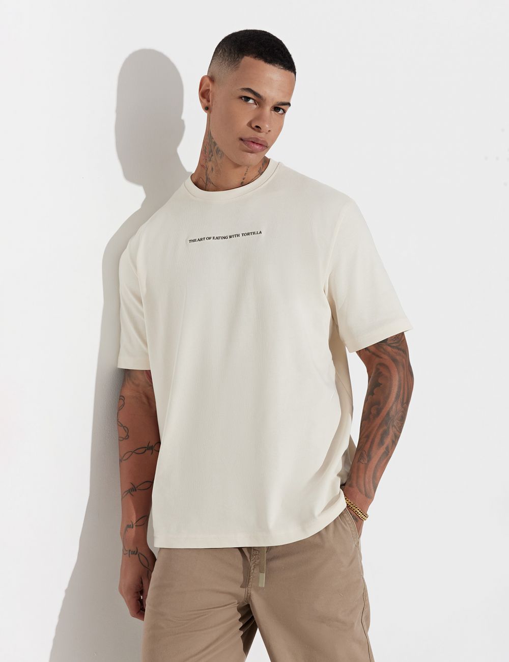 טי-שירט RELAXED FIT רקומה