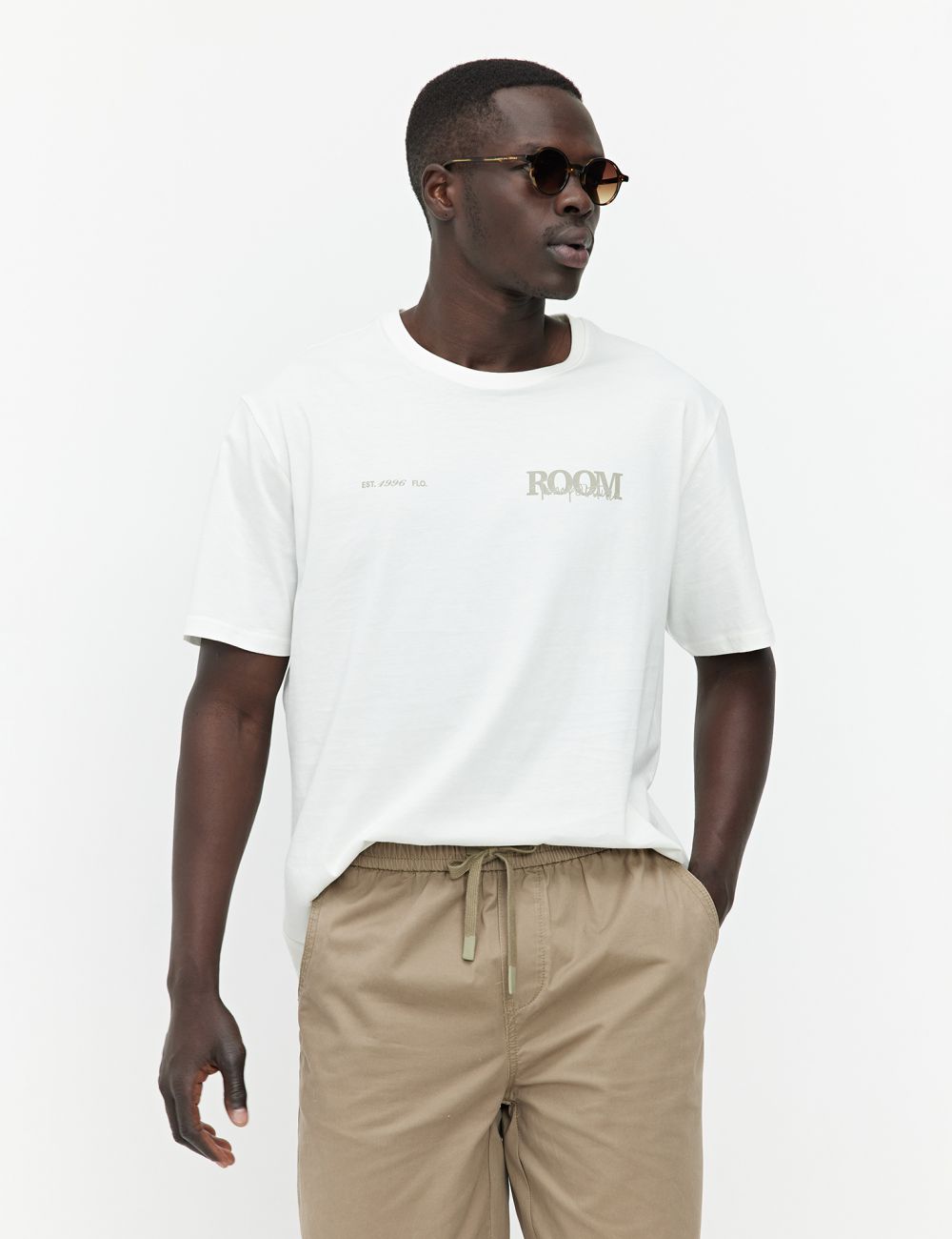 טי-שירט כיתוב REGULAR FIT