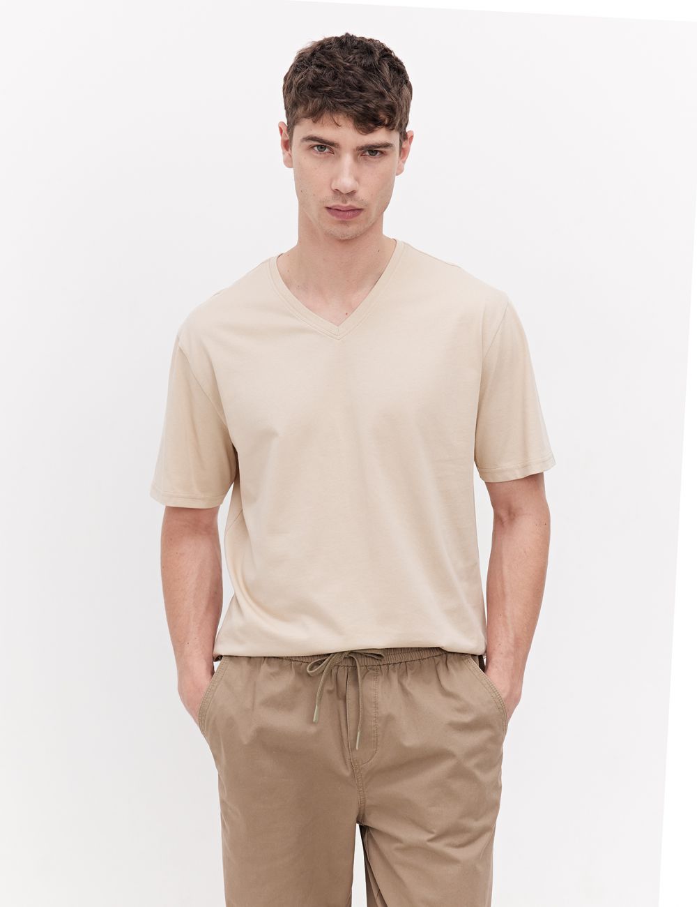 טי-שירט וי בייסיק