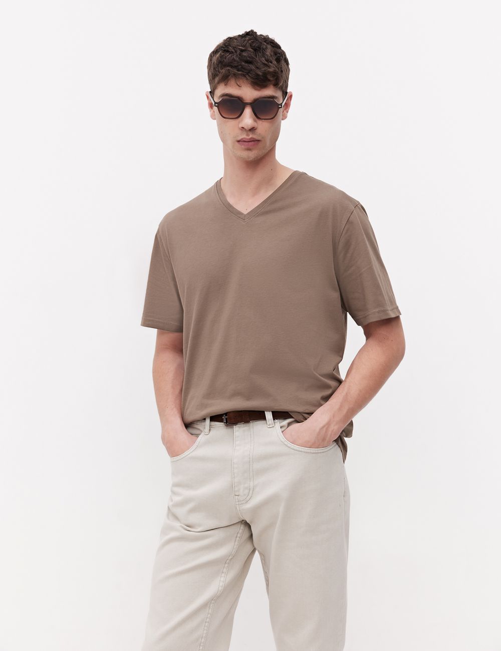 טי-שירט וי בייסיק