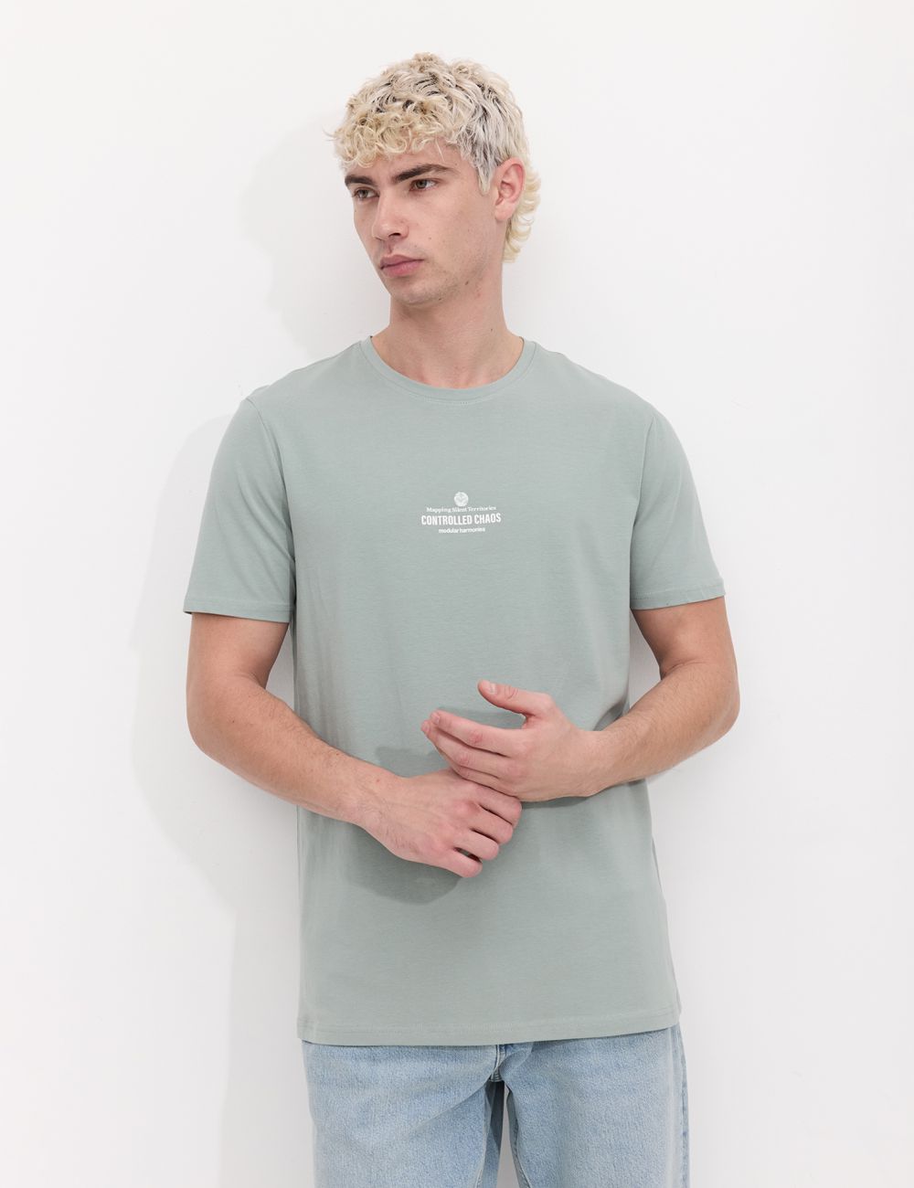 טי-שירט בגזרת SLIM